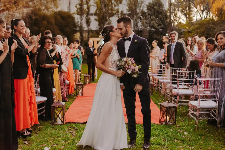 Guía de Poses para Fotos de Boda: Captura Momentos Únicos