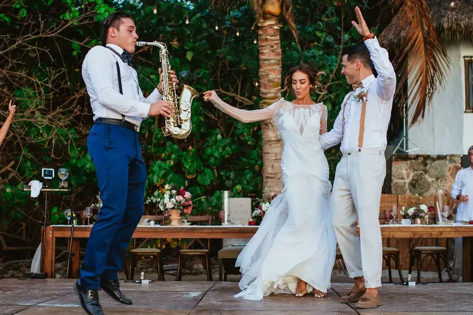 Tu boda en notas perfectas: canciones para cada momento inolvidable