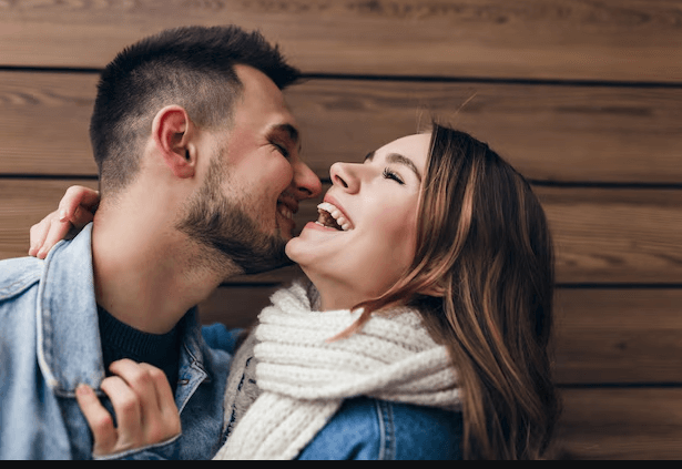 Las mejores poses para tus fotos de boda modernas y auténticas